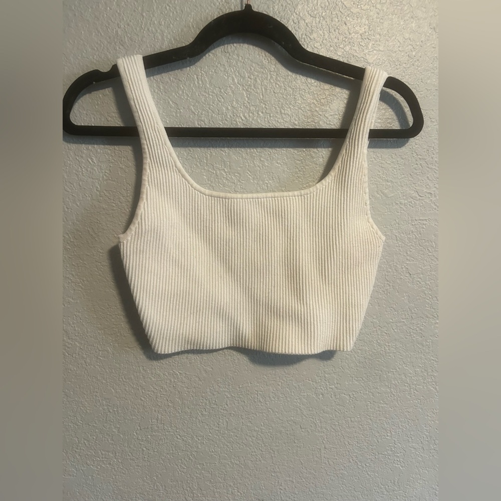 Aritzia babaton sculpt knit tank